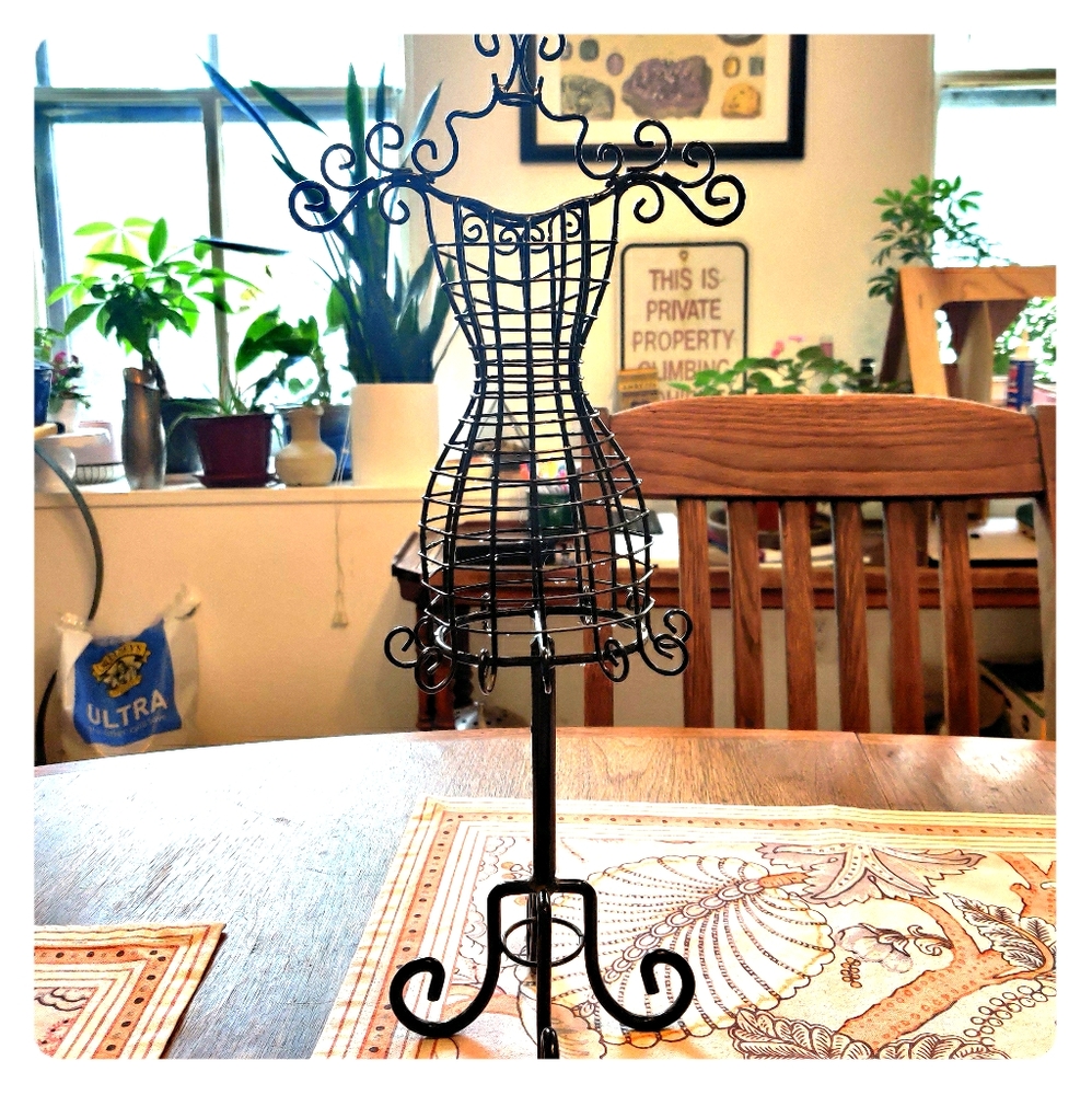 Jewelry holder